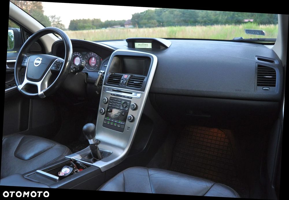 Volvo XC 60 2.4D AWD Momentum - 18
