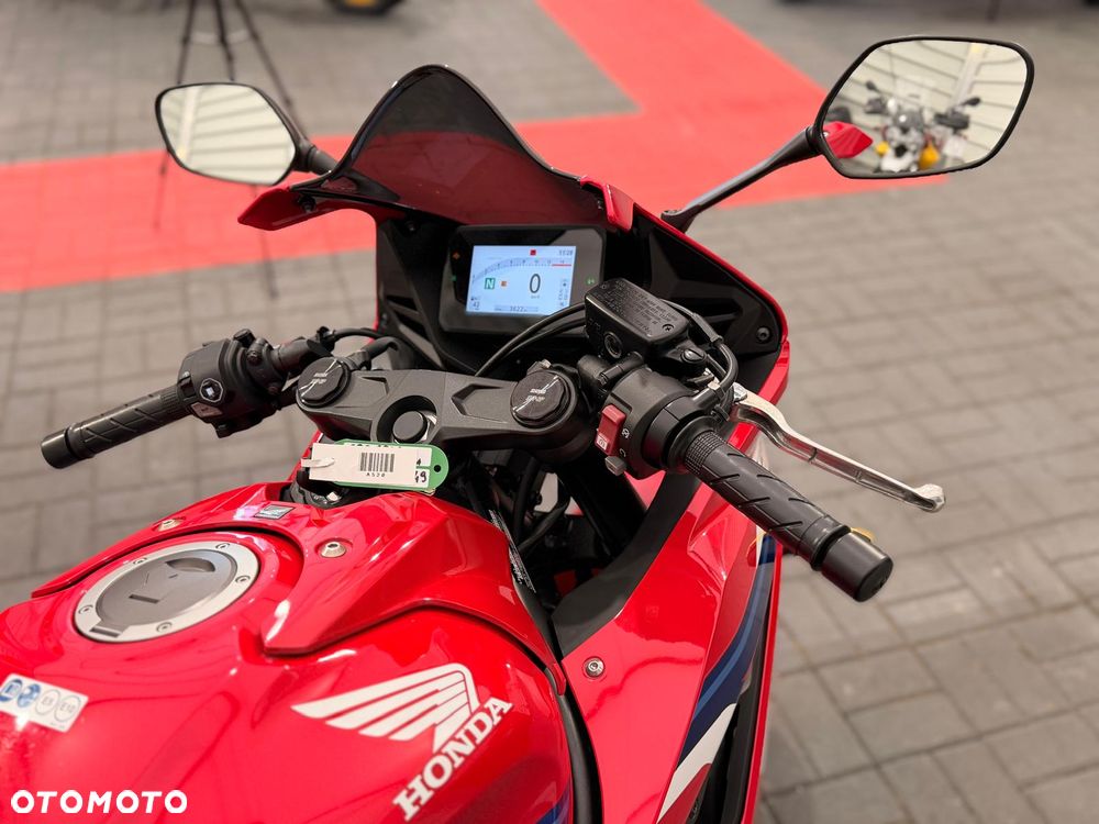 Honda CBR - 9