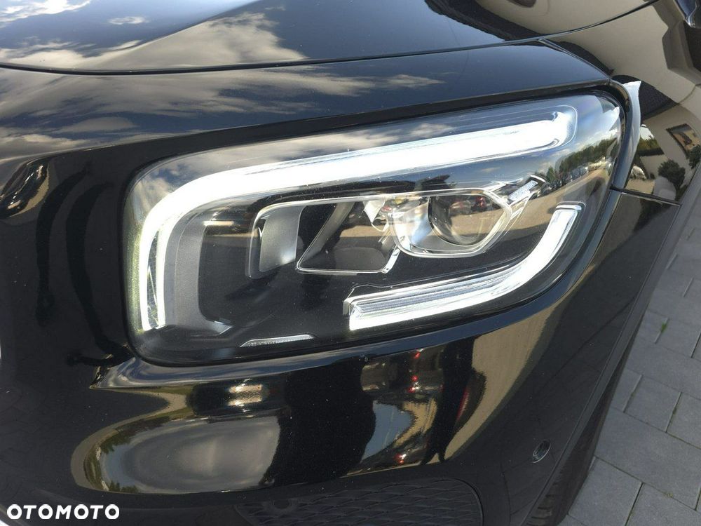 Mercedes-Benz GLB - 9