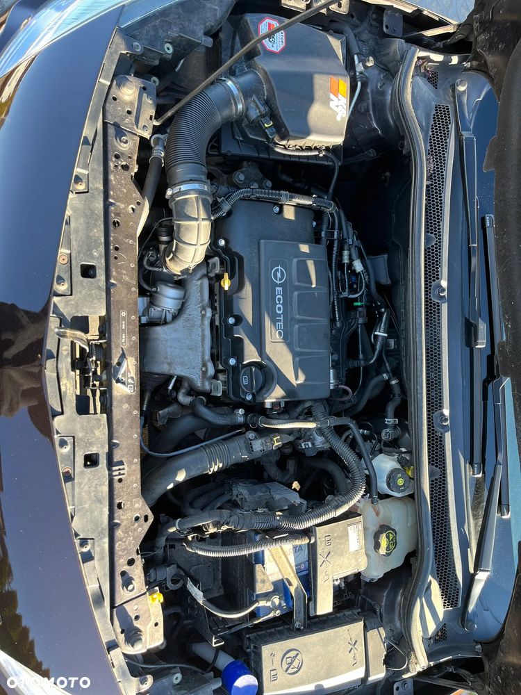 Opel Astra 1.4 Turbo - 8