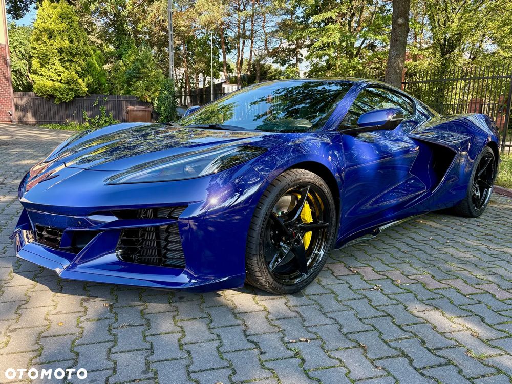 Chevrolet Corvette - 19