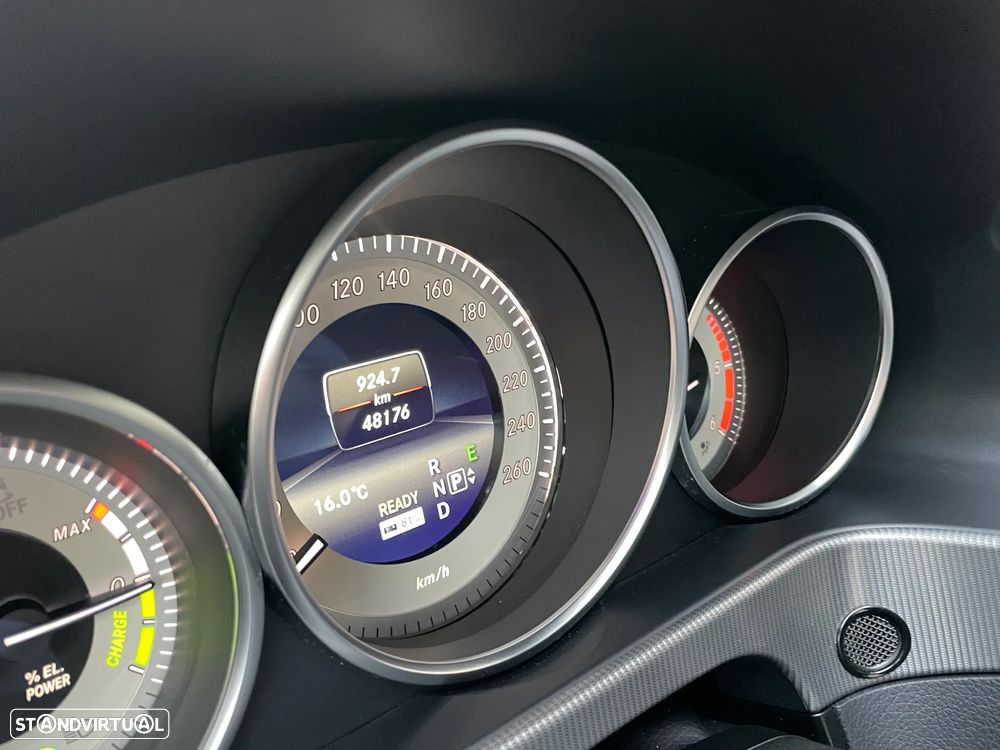Mercedes-Benz E 300 Bluetec Hybrid Avantgarde - 22