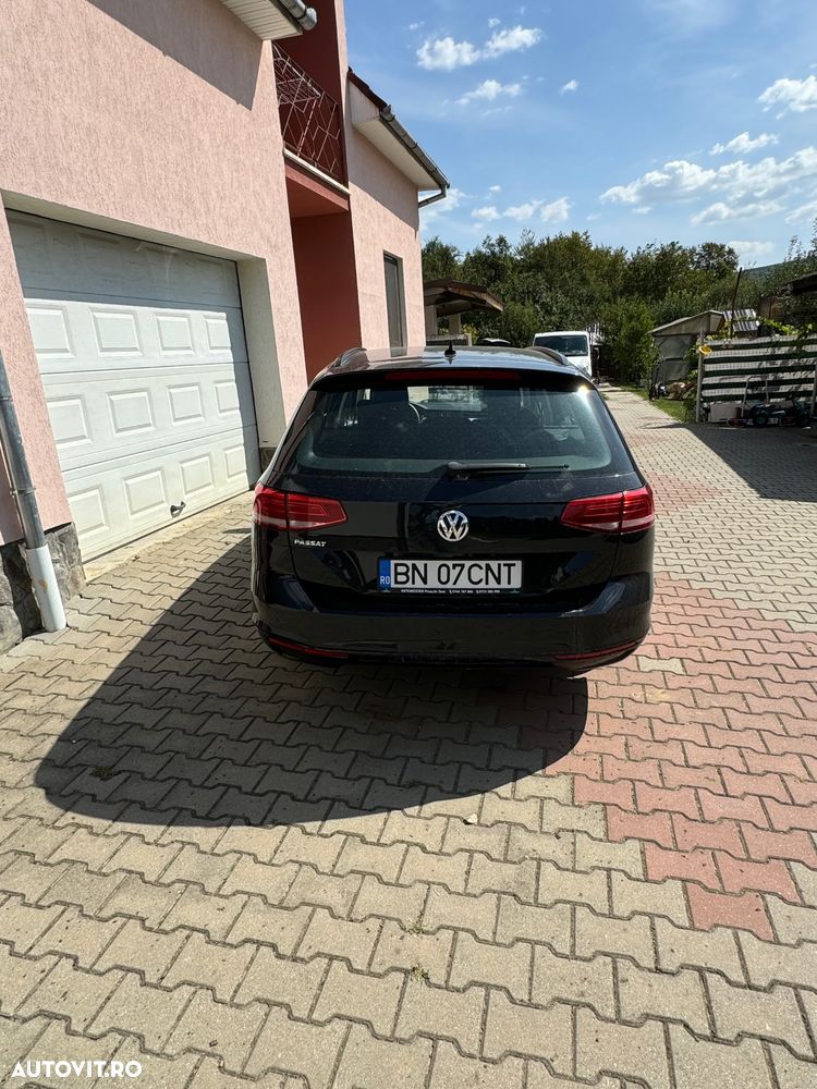 Volkswagen Passat 1.6 TDI (BlueMotion Technology) DSG Comfortline - 9