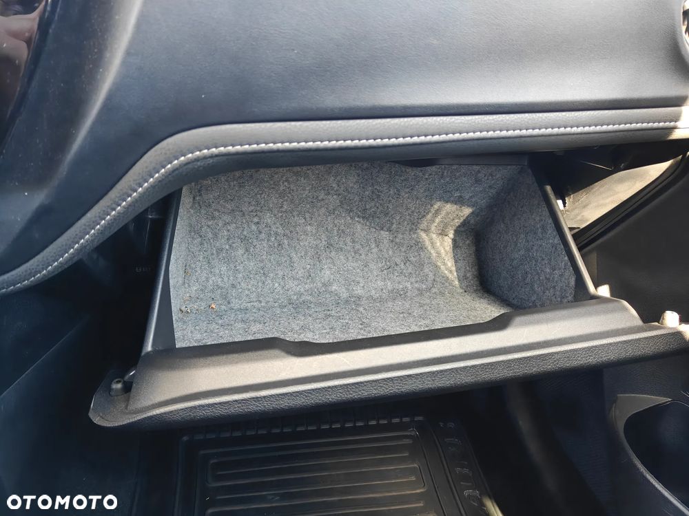 Toyota Auris Hybrid 135 Premium - 14