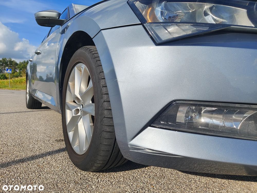 Skoda Superb 2.0 TDI Ambition - 16