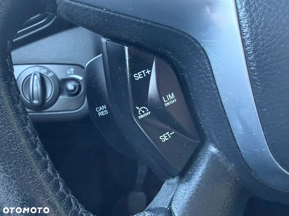 Ford Kuga 2.0 TDCi 2x4 SYNC - 23