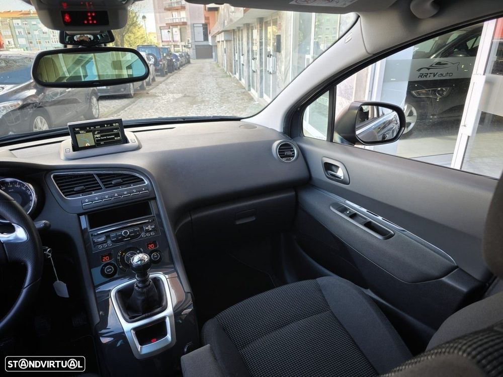 Peugeot 5008 1.2 PureTech Allure - 21