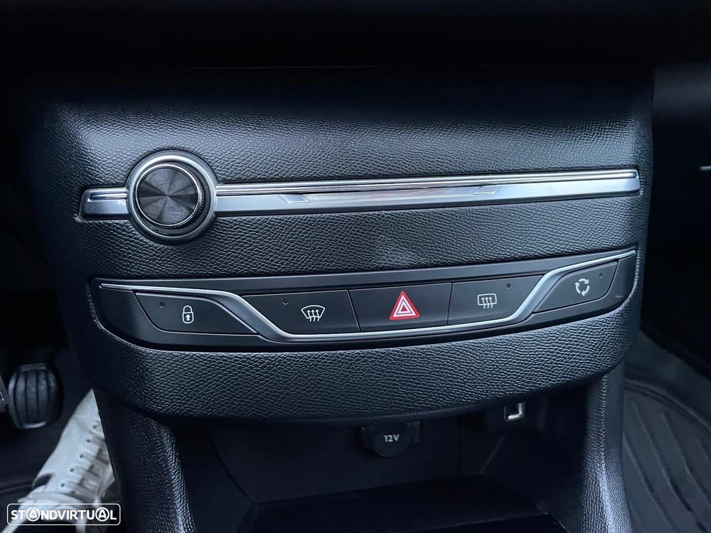 Peugeot 308 SW BlueHDi 120 Stop & Start Style - 22