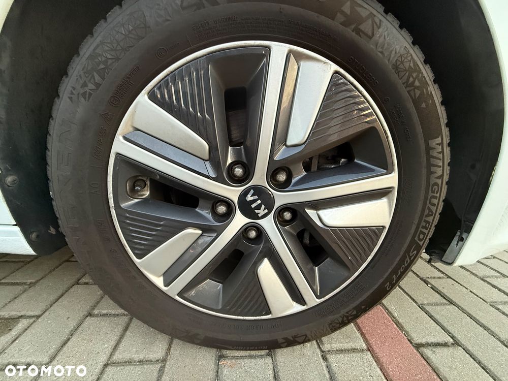Kia Ceed - 32