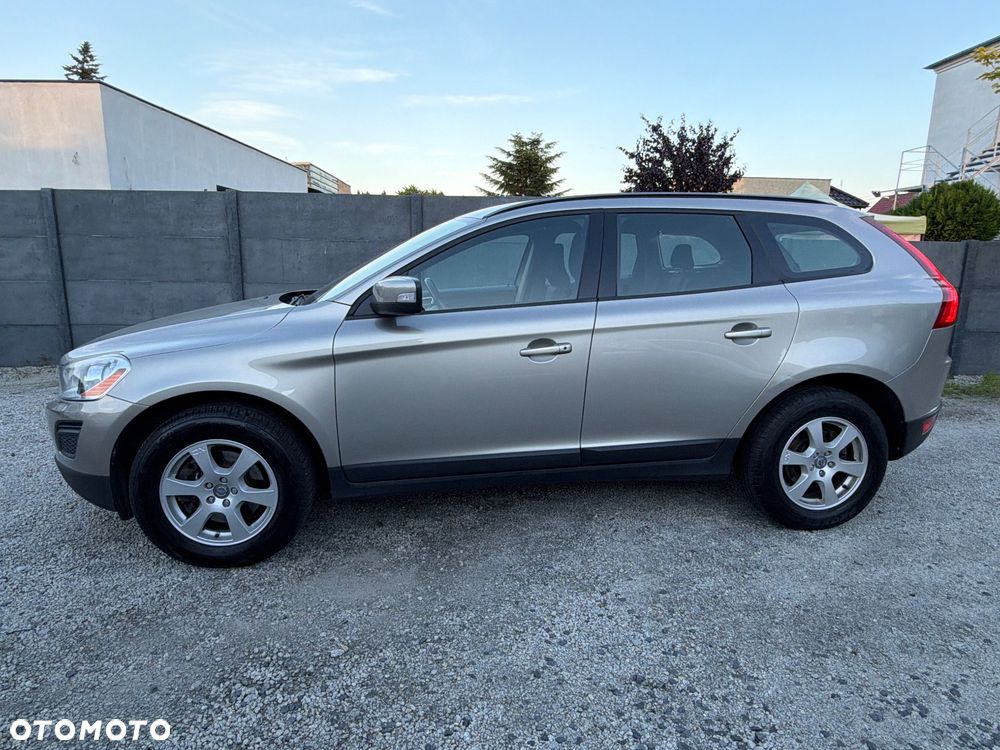 Volvo XC 60 DRIVe Momentum - 3