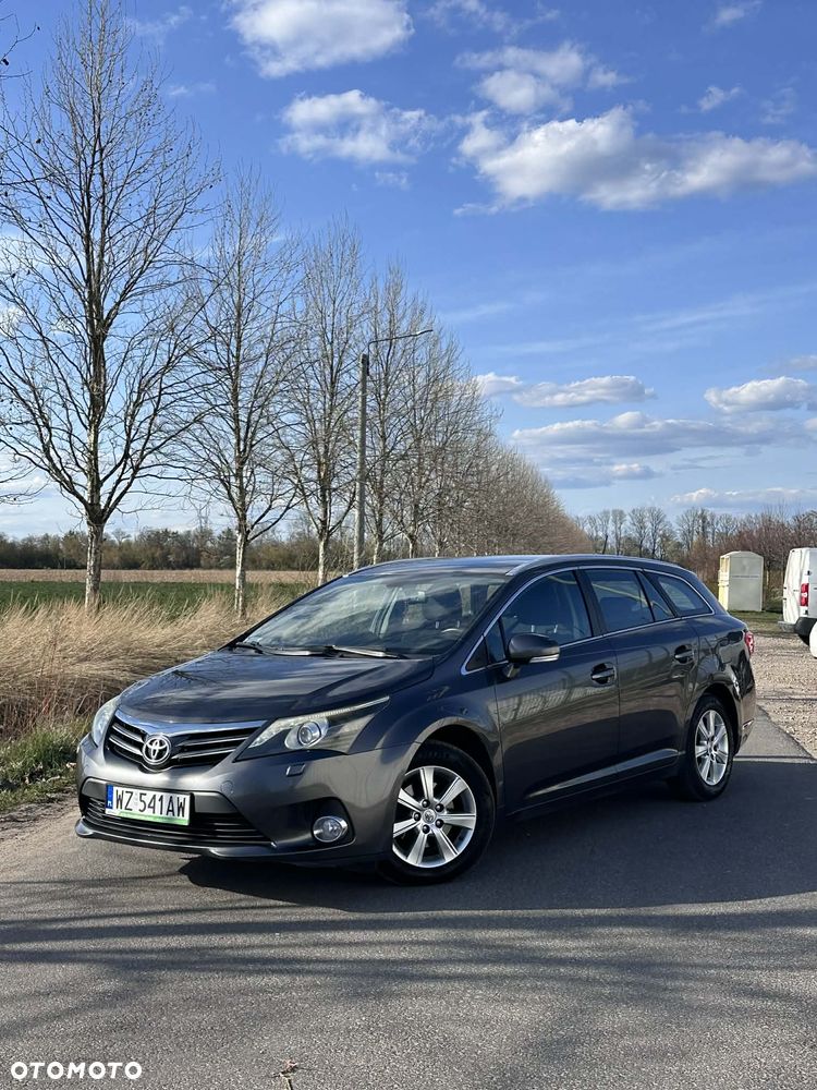 Toyota Avensis 2.0 D-4D Premium - 1