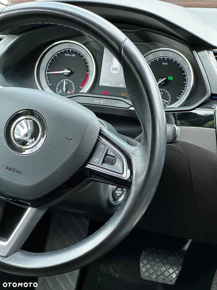 Skoda Superb 2.0 TDI 4x4 L&K DSG - 16