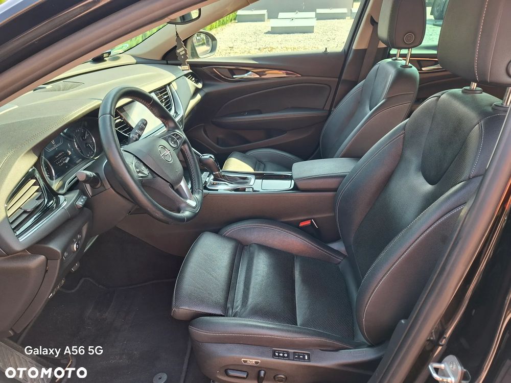 Opel Insignia - 25