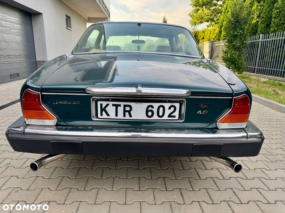 Jaguar XJ - 5