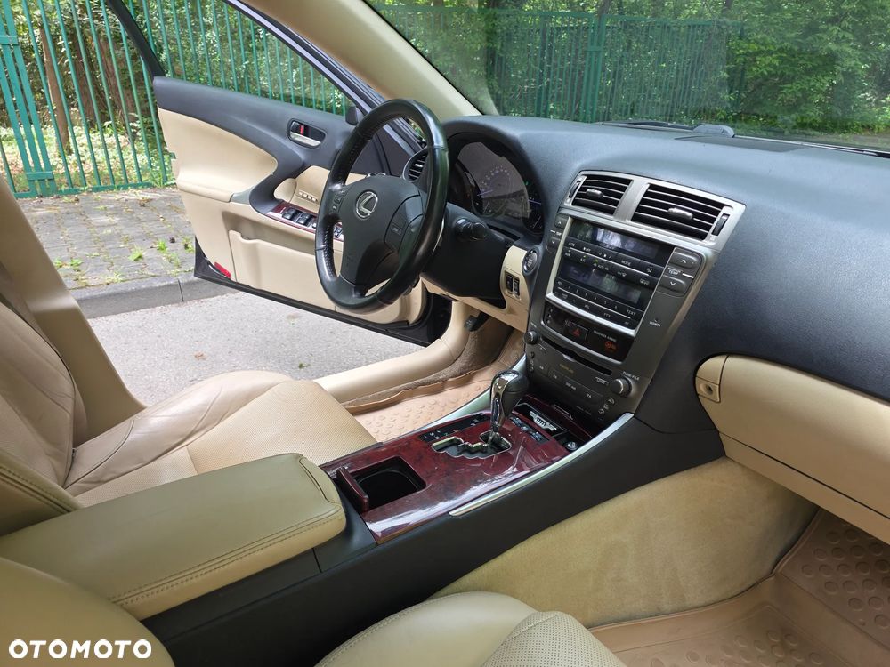 Lexus IS 250 Prestige - 19
