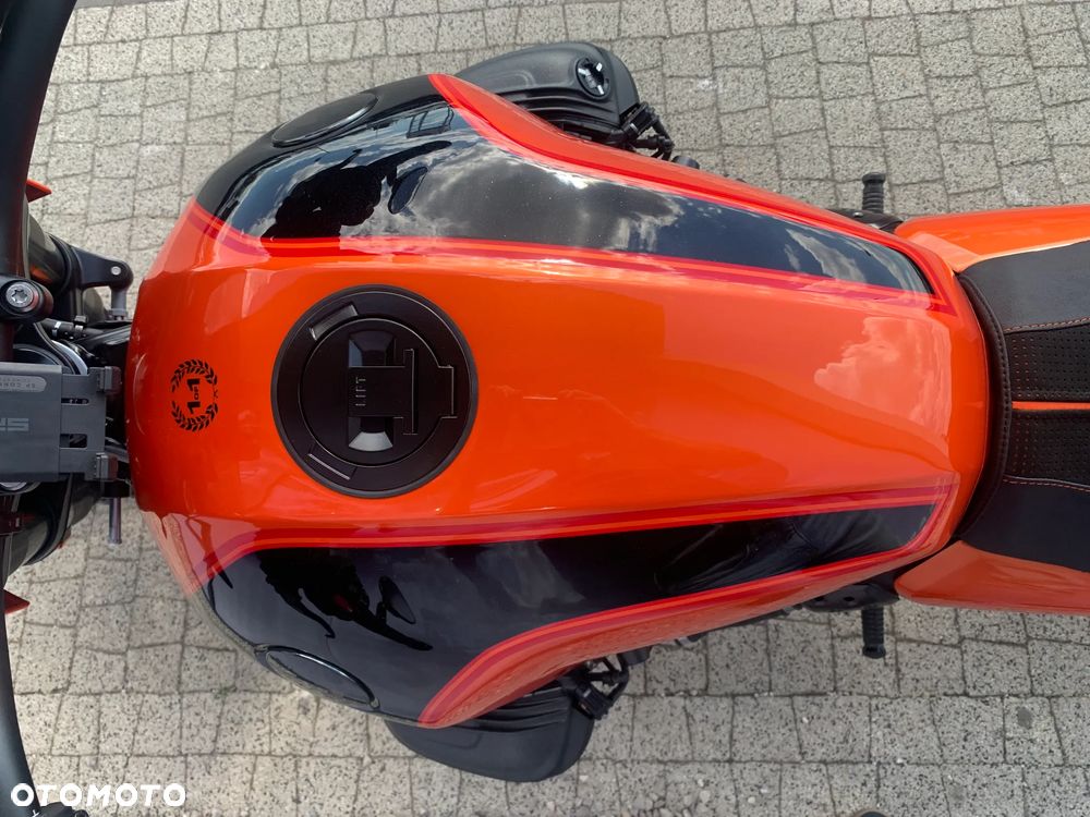 BMW R - 16