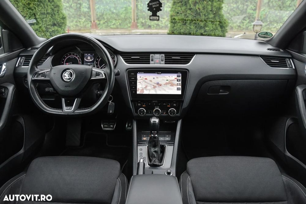 Skoda Octavia 2.0 TDI RS DSG - 27