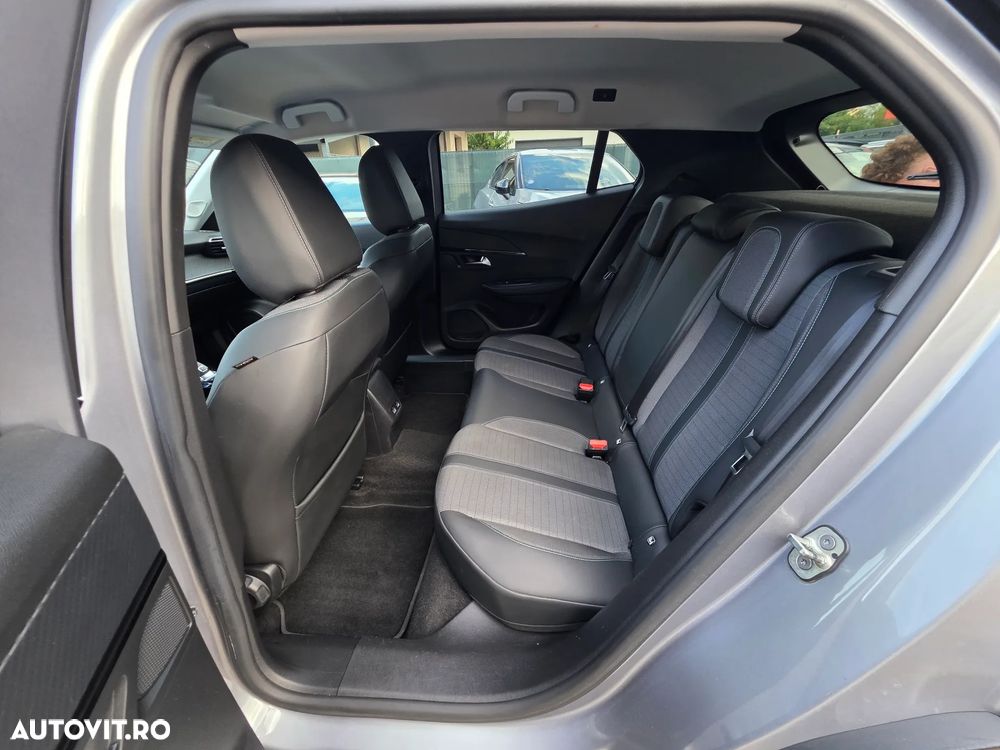 Peugeot 2008 PureTech 130 EAT8 GT Pack - 17