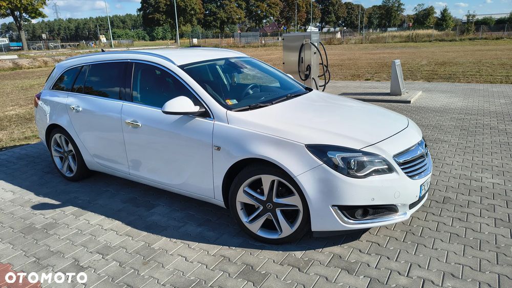 Opel Insignia - 1