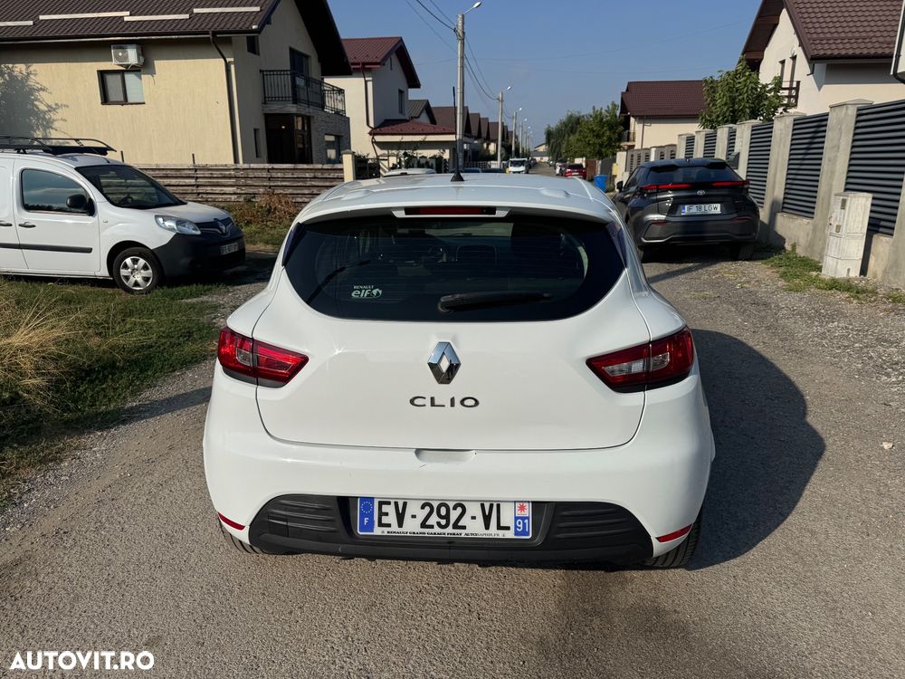 Renault Clio - 6