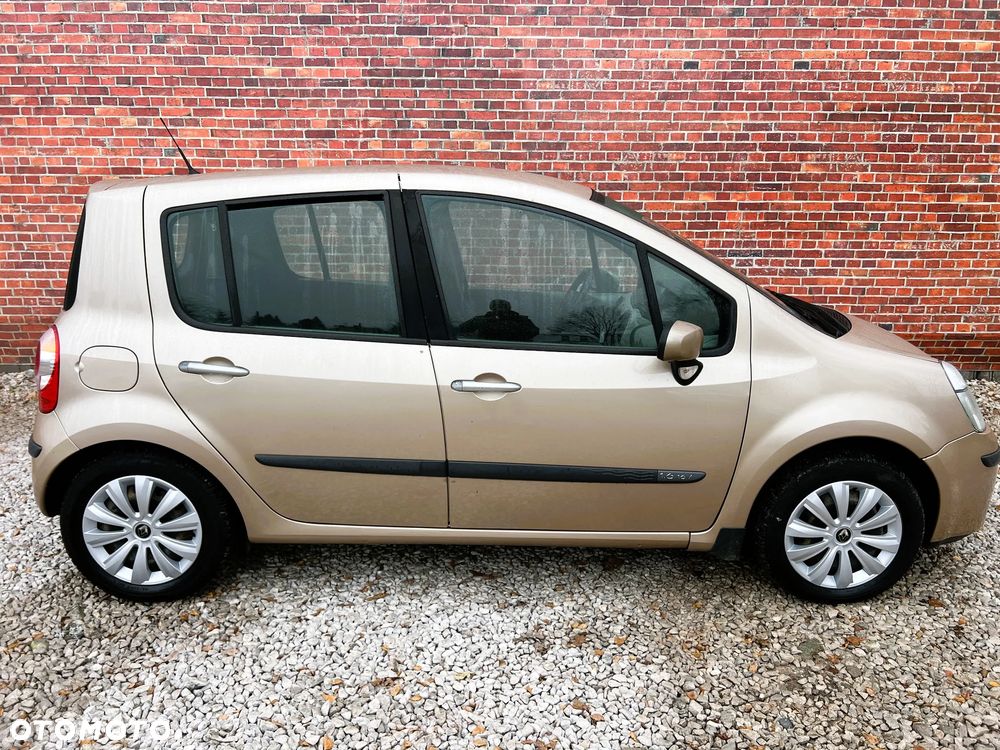 Renault Modus - 32