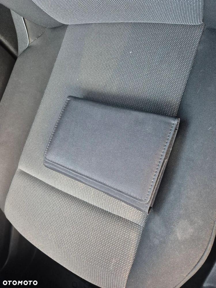 Opel Combo 1.5 CDTI Essentia S&S - 13