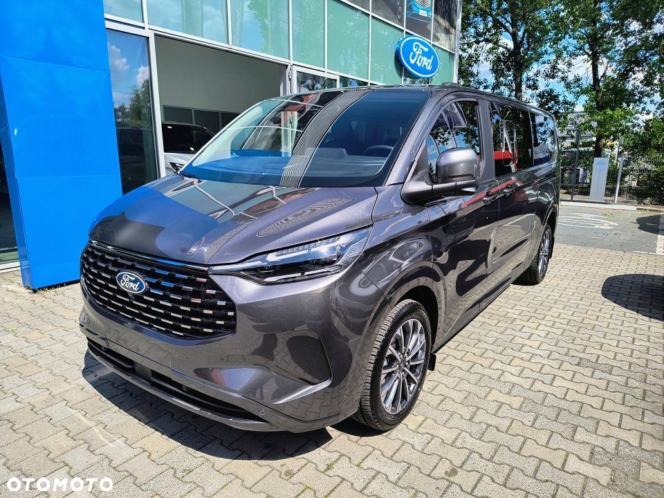 Ford Tourneo Custom - 1