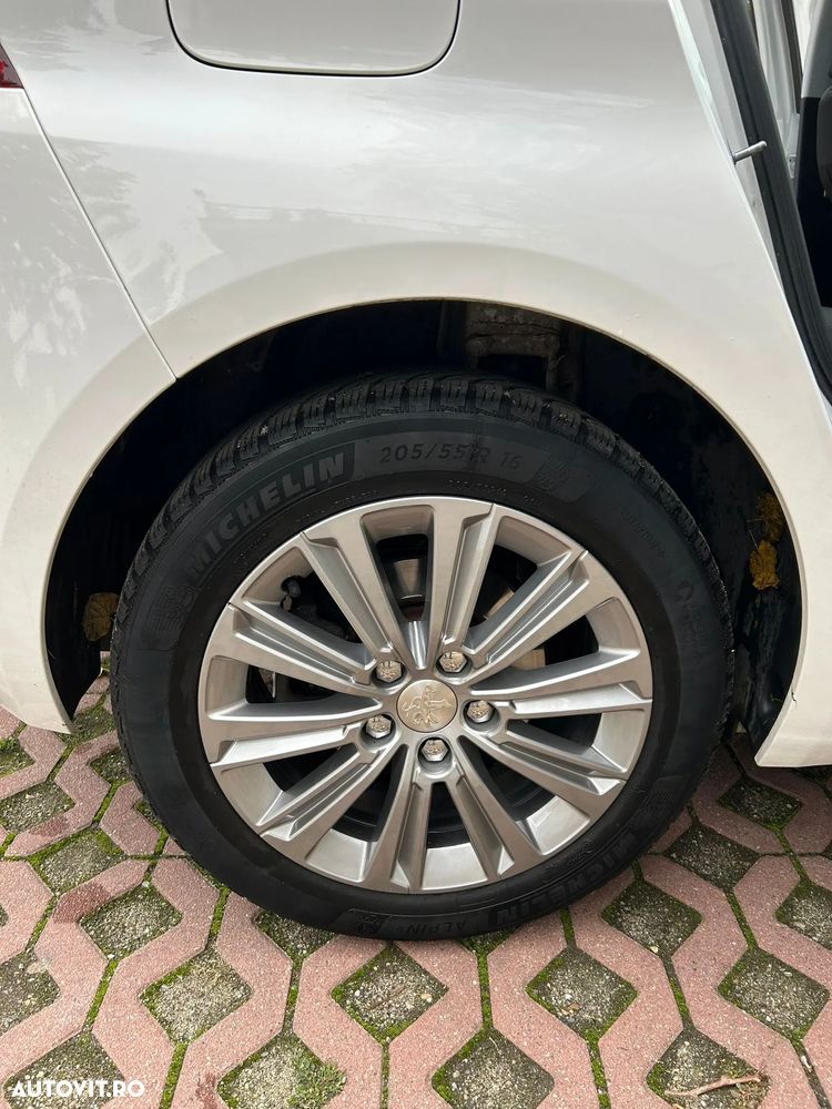 Peugeot 308 - 12