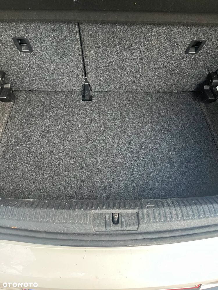 Volkswagen Polo 1.6 TDI DPF Highline - 24