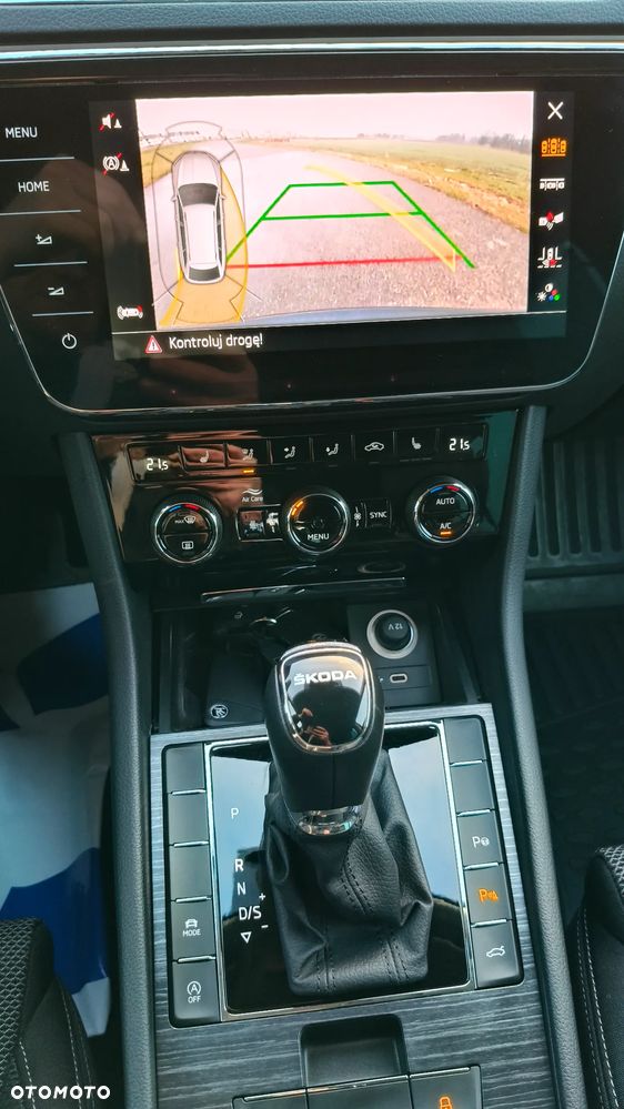 Skoda Superb 2.0 TDI Style DSG - 29