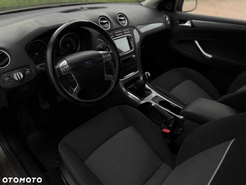 Ford Mondeo 1.6 Ti-VCT Champions Edition - 12