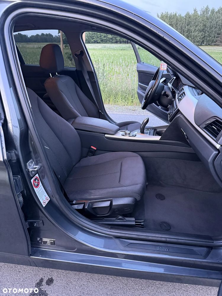 BMW Seria 3 - 17