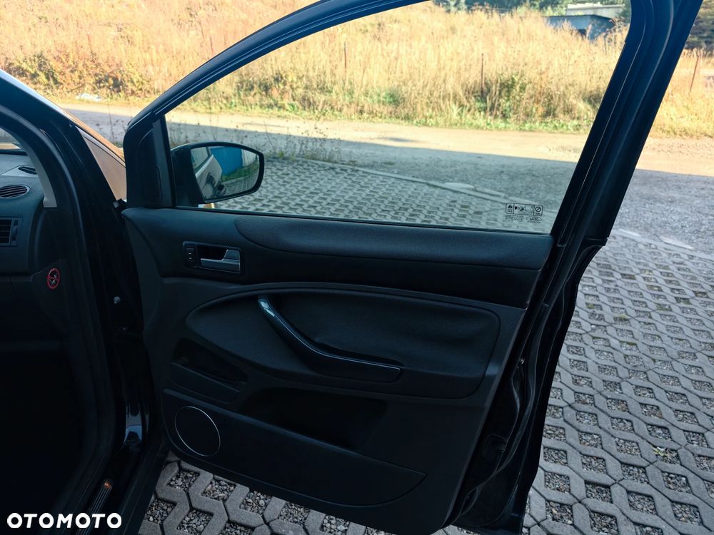 Ford Kuga 2.0 TDCi 4WD Titanium - 15
