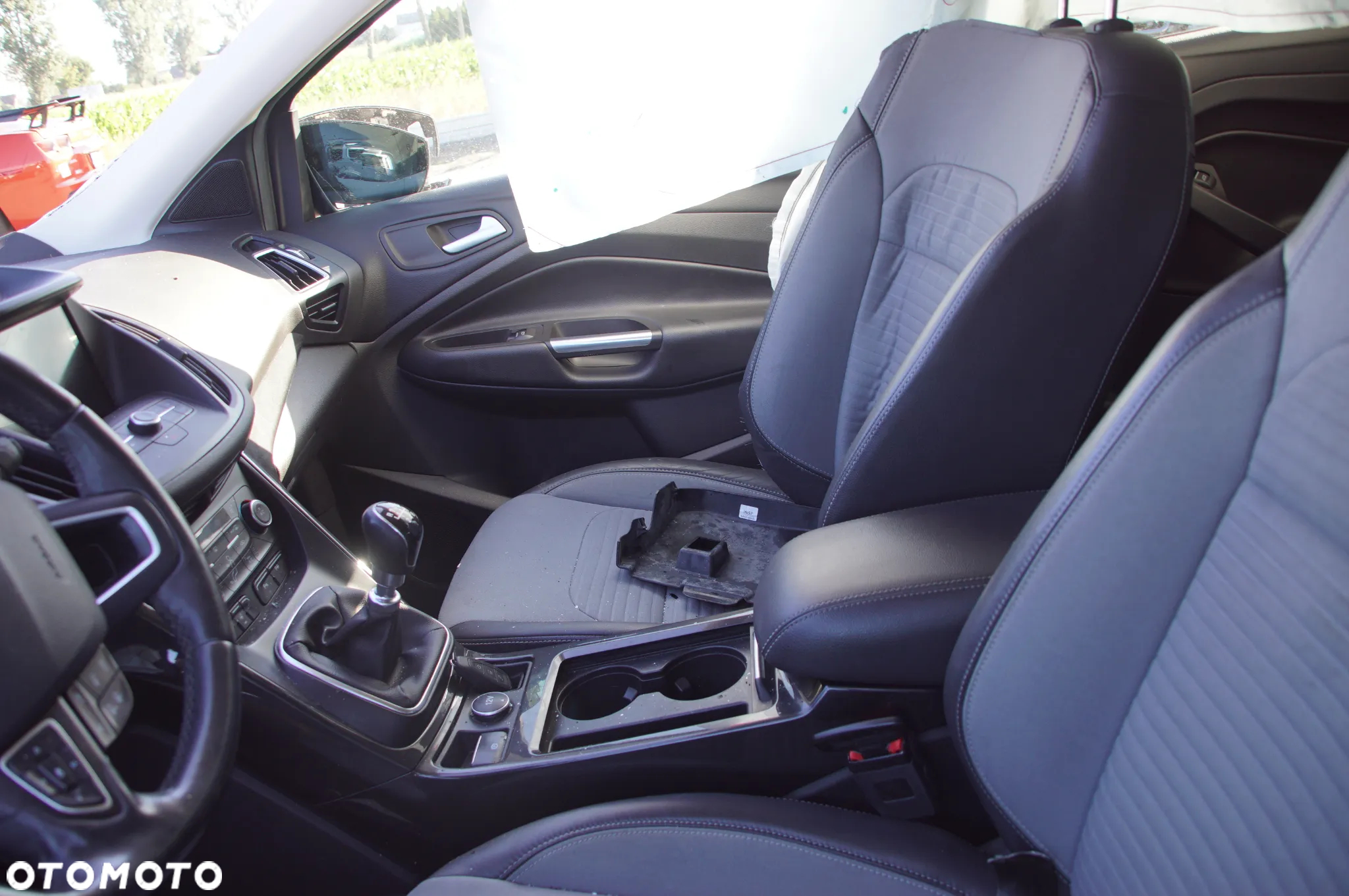 Auto na części - Ford Kuga MK2 2.0 TDCI 150 KM T7MA CMMT6 Shadow Black 2017R Drzwi Szyby Klapa Felgi Lampa Skrzynia Silnik - 12