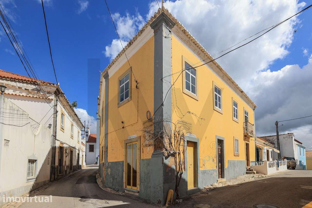 Moradia e espaços comerciais no centro de Alcantarilha - Grande imagem: 3/35