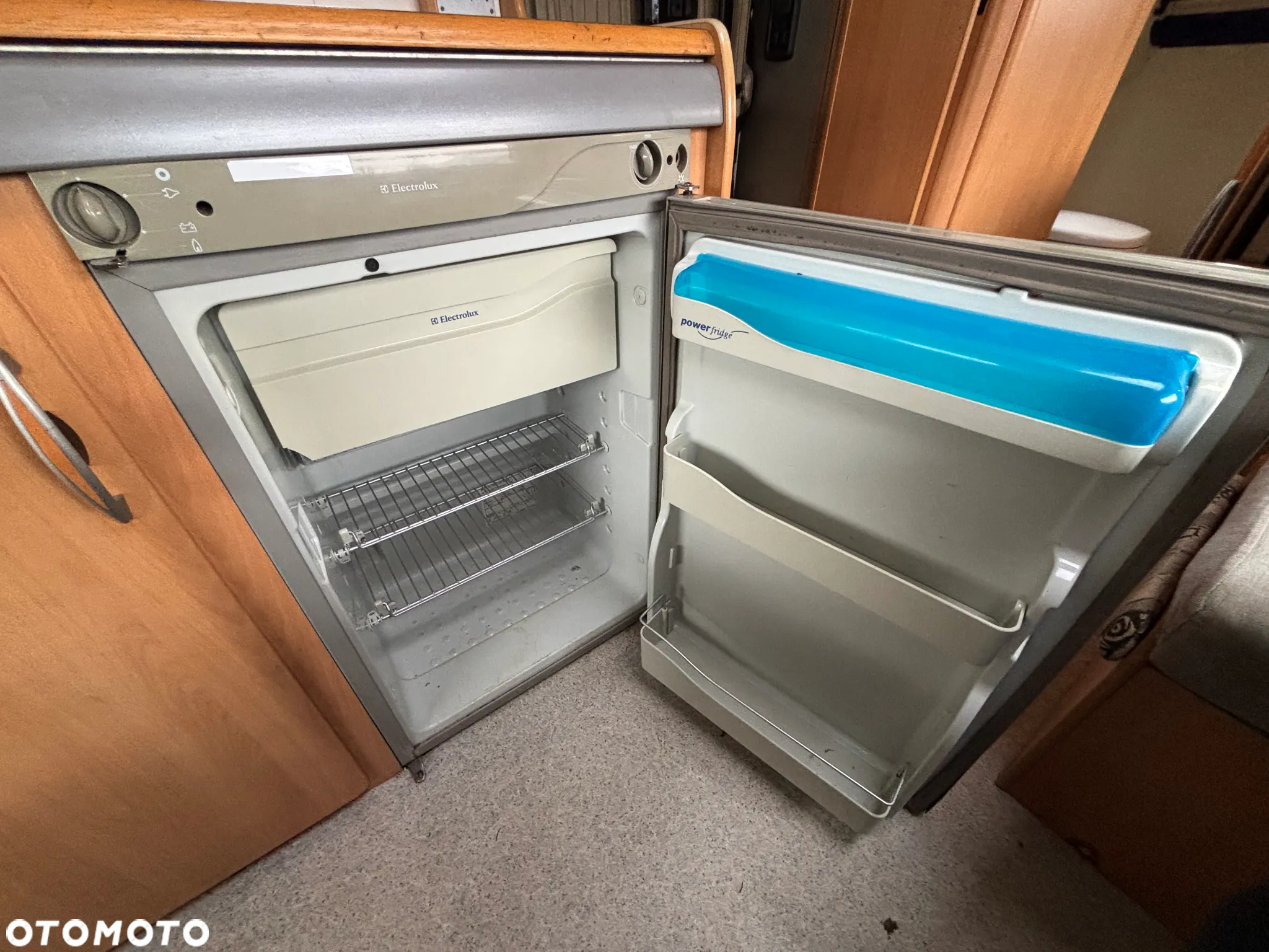 Renault Kamper Integra Hymer BR598 2x klimatyzacja 6osób do jazdy i spania - 7