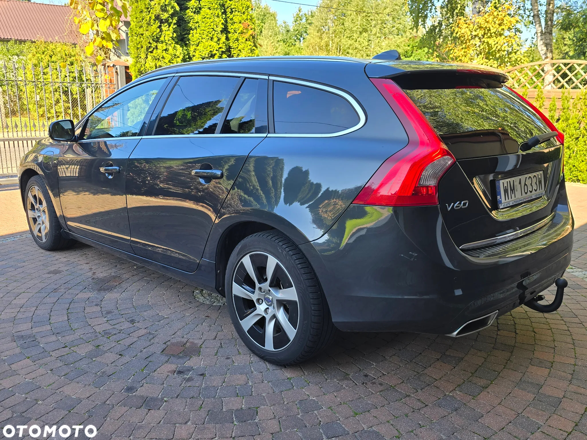 Volvo V60 D6 AWD Plug-in Hybrid Summum - 4