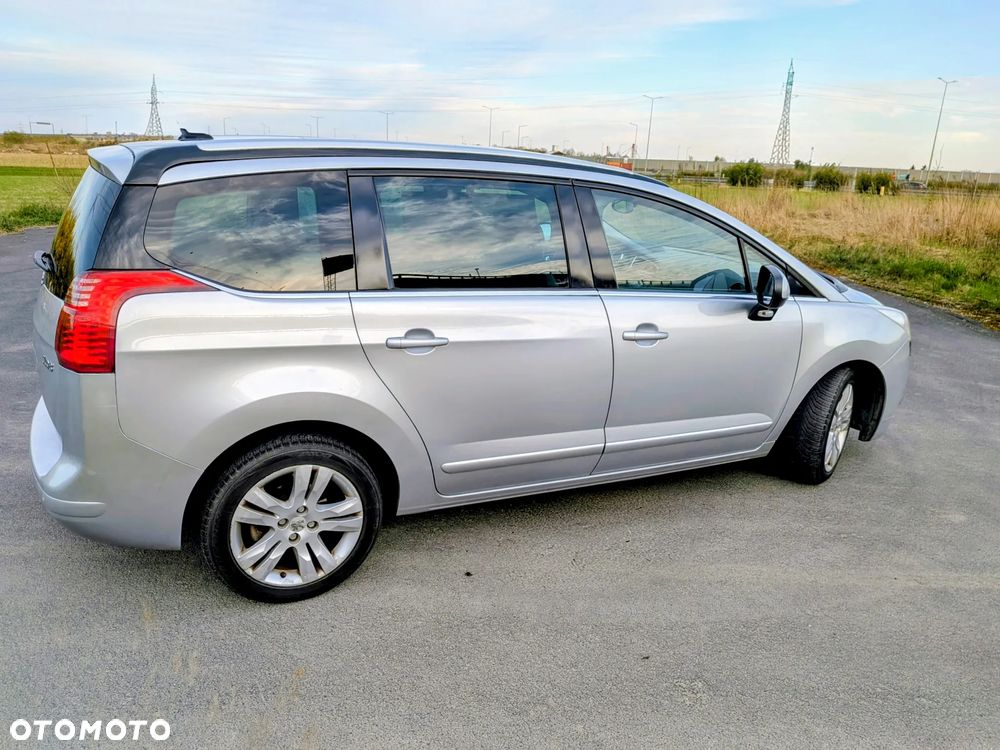 Peugeot 5008 - 9