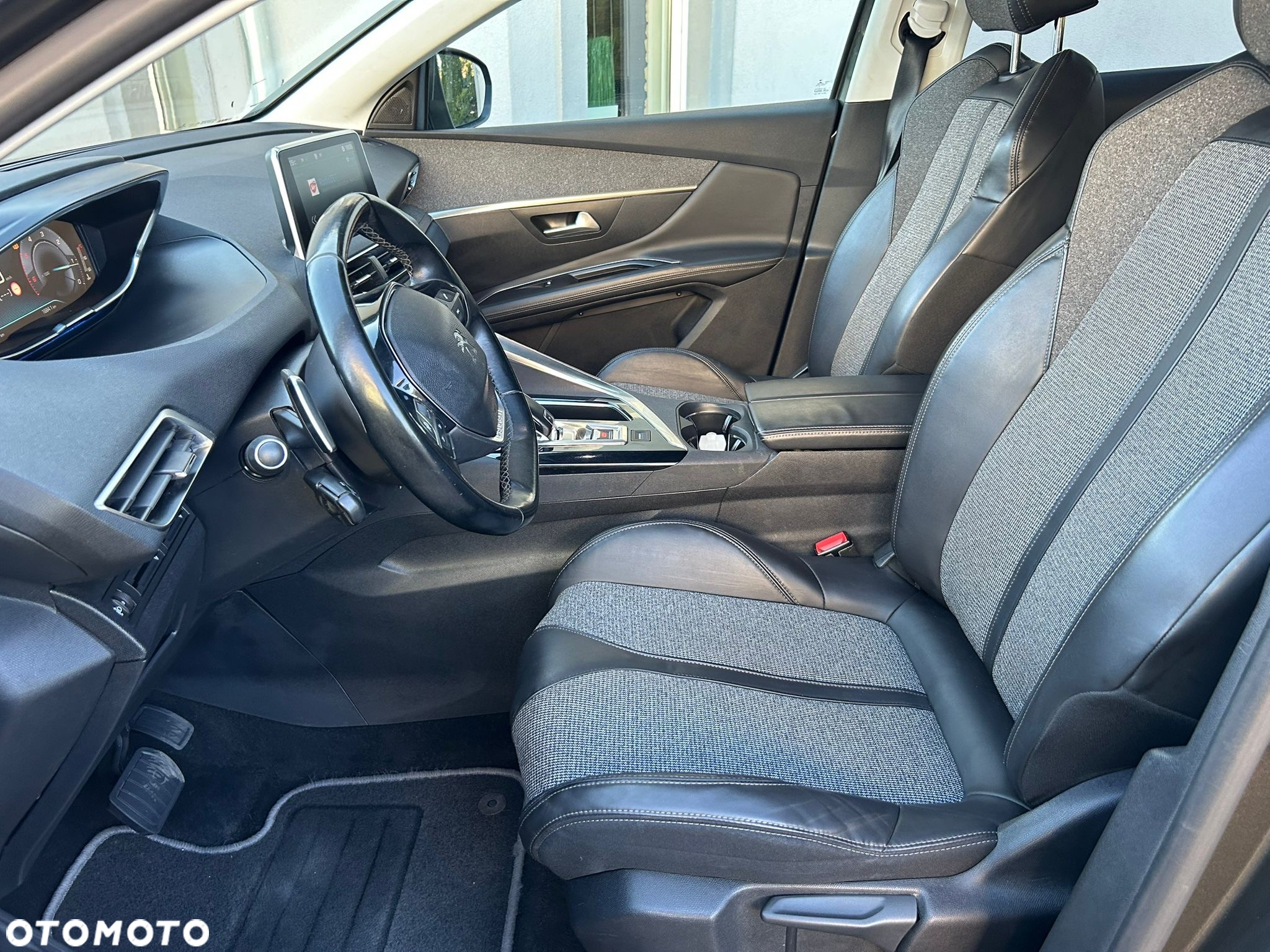 Peugeot 3008 1.5 BlueHDi Allure Pack S&S EAT8 - 10