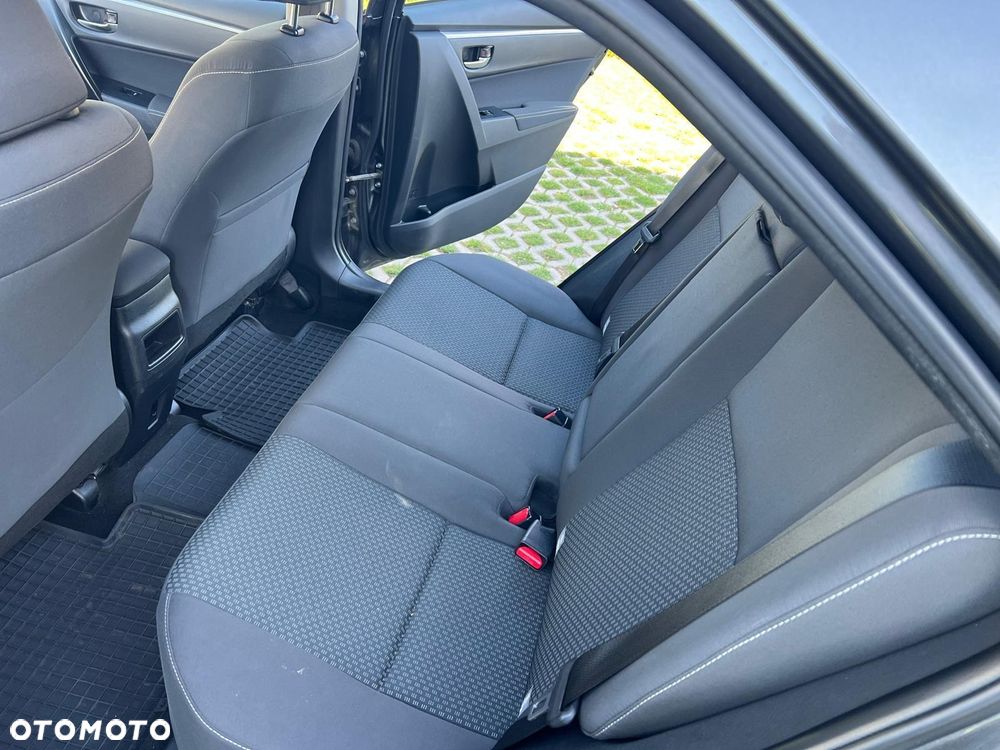 Toyota Corolla 1.6 Comfort - 6