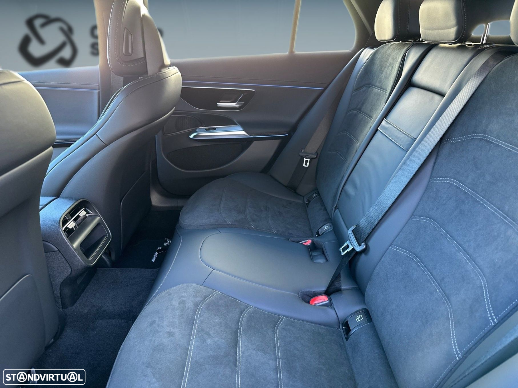 Mercedes-Benz E 300 de - 11
