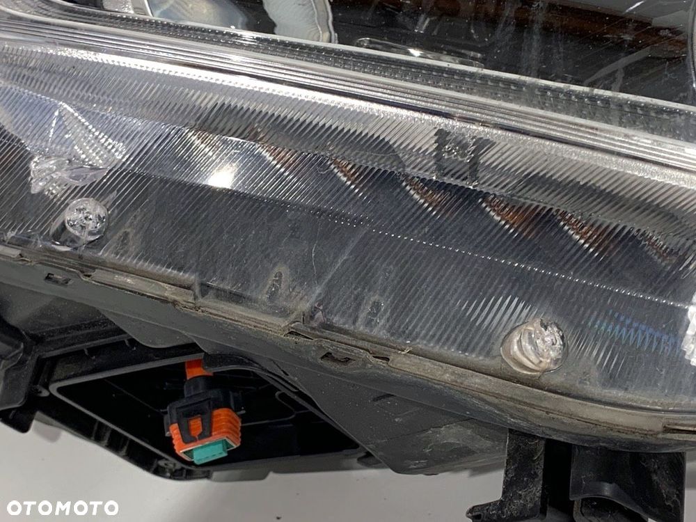 REFLEKTOR PRAWY PRZÓD XENON  KIA OPTIMA (JF) 2015 - 2022 1.7 CRDi 104 kW [141 KM] olej napędowy - 2