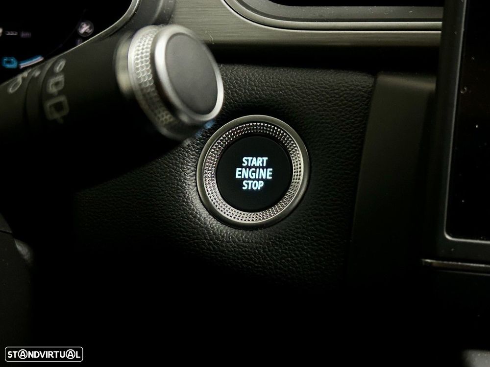 Renault Captur E-TECH 160 INTENS - 17