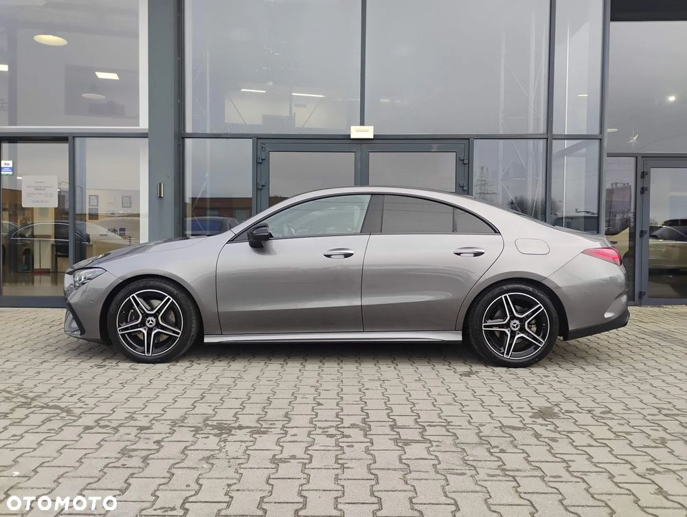 Mercedes-Benz CLA 200 AMG Line 7G-DCT - 2