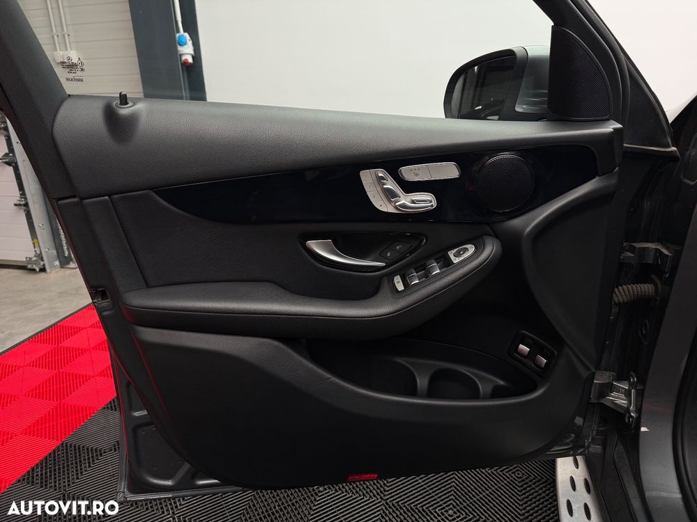 Mercedes-Benz GLC 220 d 4MATIC 9G-TRONIC - 23