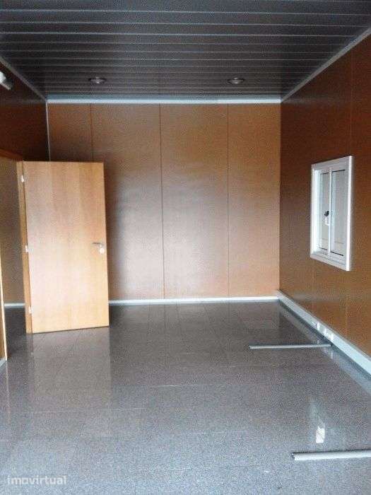 Pavilhão com 575m2 - Barcelos - Grande imagem: 2/4