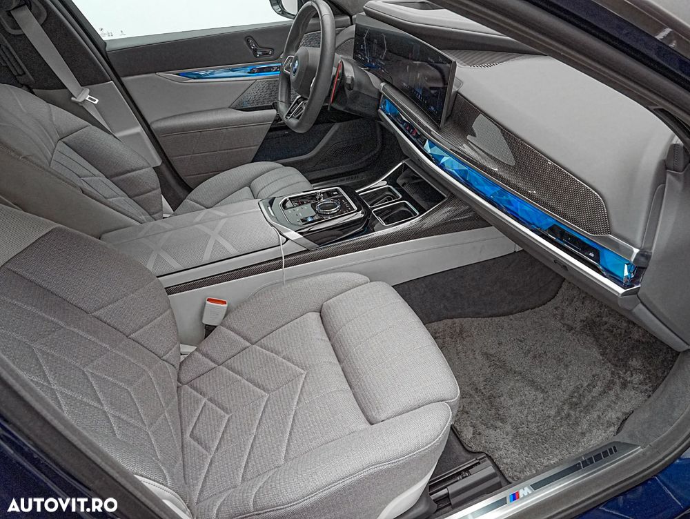 BMW M7 M760e xDrive PHEV - 15