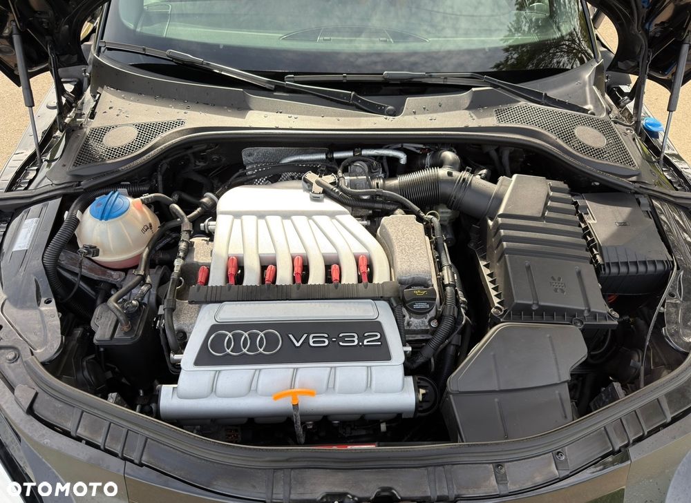 Audi TT Roadster 3.2 quattro DSG - 8