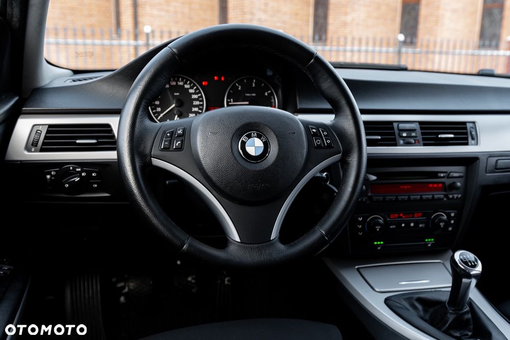 BMW Seria 3 320d DPF - 26