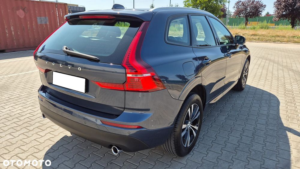 Volvo XC 60 D4 Momentum Pro - 4